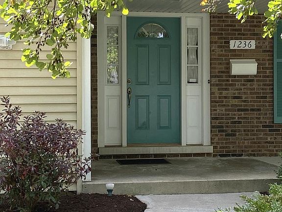 4th image of 1236 W Jefferson Ave