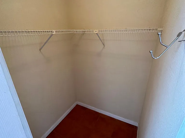 1111 NW 43rd Ave #201 — Photo 5