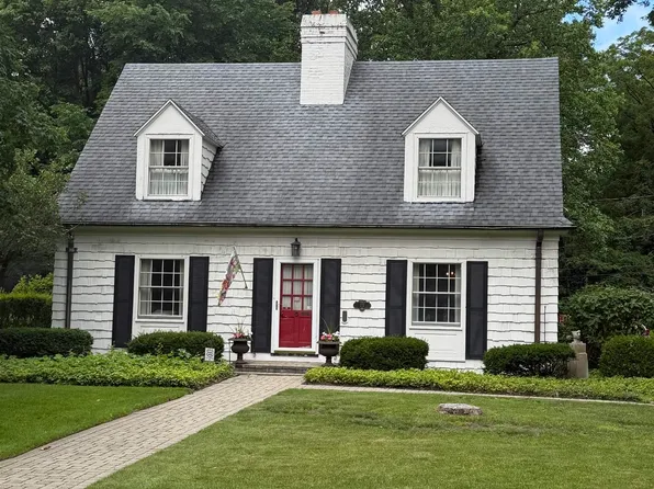 115 N Sunnyside Ave, South Bend, IN 46617