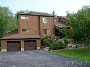 38 Butterwood Ln E, Irvington, NY 10533