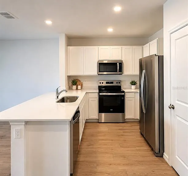 3597 Copper Beech Dr — Photo 2