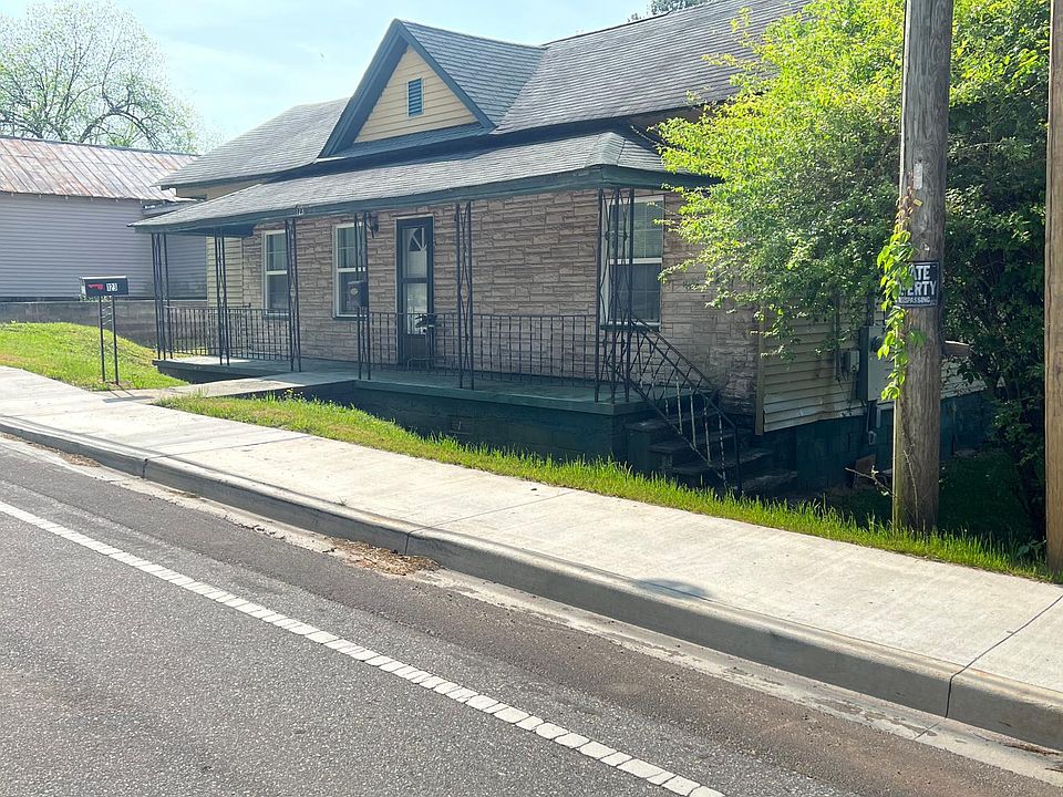 1st image of 123 W Queen St