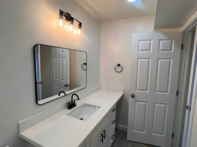 411 N 21st St #203 — Photo 10