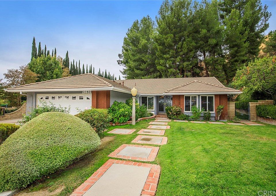 1st image of 28635 Lapine Ave