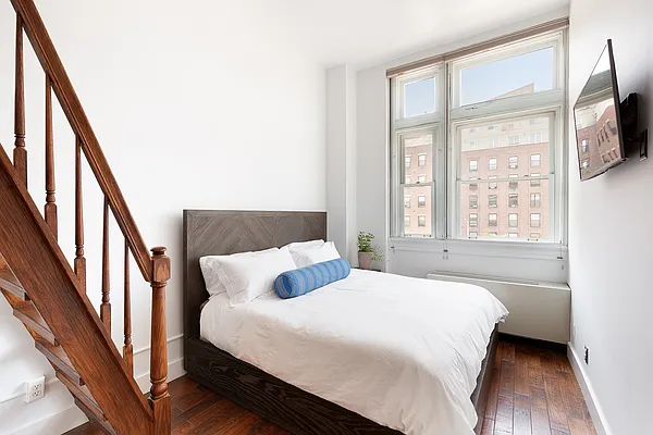 Sold by Compass | media 9