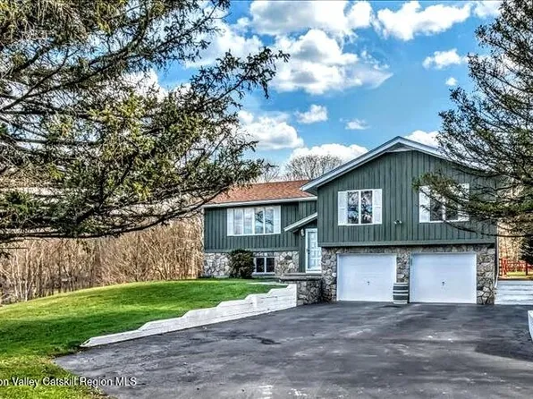 28 Hennett Road, Valatie, NY 12184