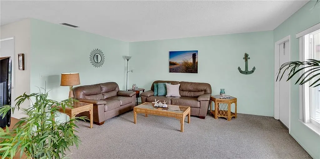 2 bed, 2.0 bath, 1000 sqft, $1,500 — Photo 2