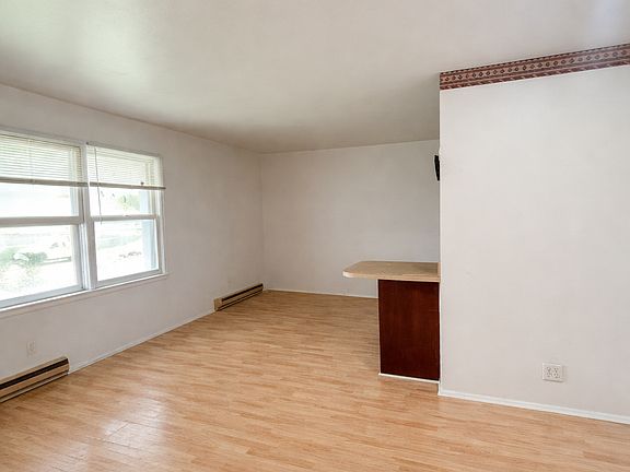 4th image of 912 N State Rd #11567401