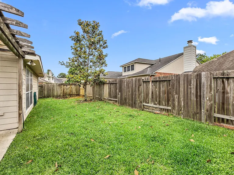 7206 Hollow Field Ln — Photo 25