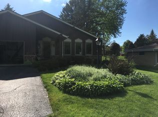 825 Garvens Ave, Brookfield, WI 53005