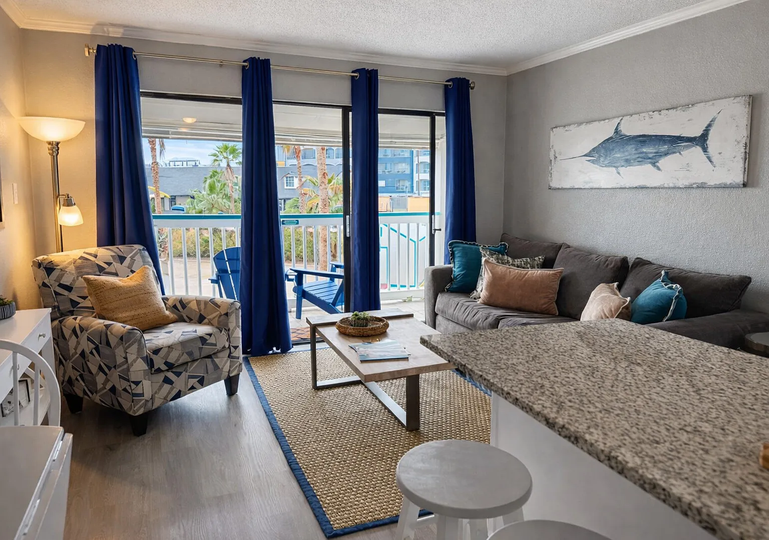 Luxury Beach front Condo — Photo 1