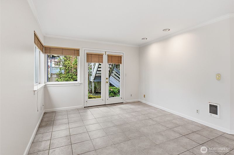 4th image of 4811 Phinney Avenue N #101