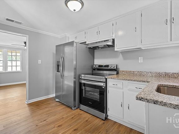 4th image of 922 Carroll Street