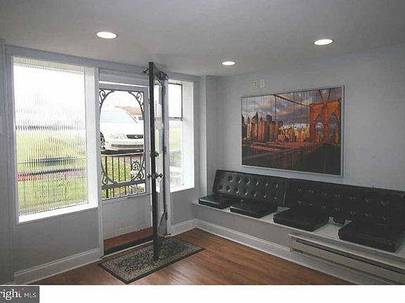 5th image of 7123 Ridge Ave
