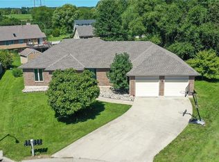 607 Horseshoe Dr, Pleasant Hill, MO 64080