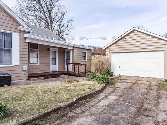 4th image of 2754 Dakota Ave