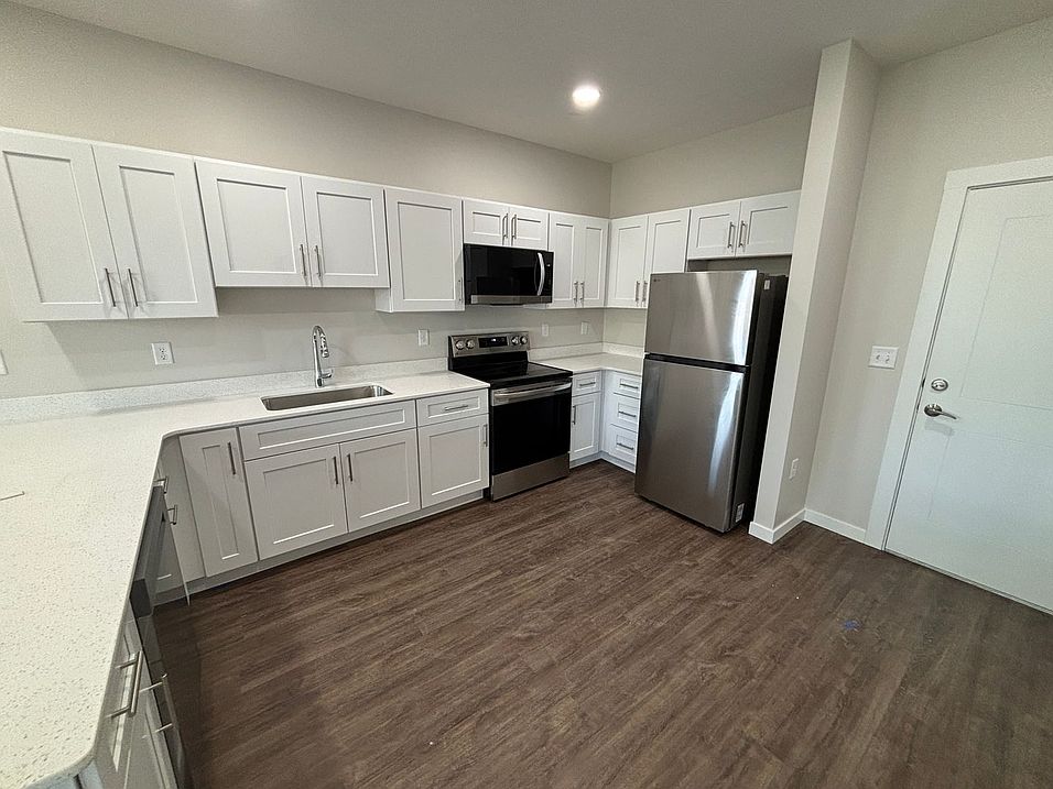 Unit 204-B957