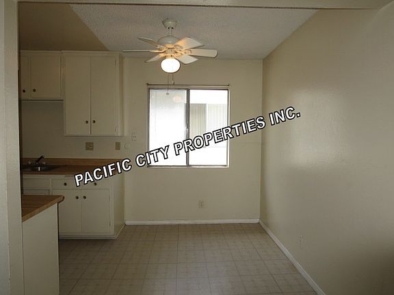 3rd image of 2214 College Ave APT 6