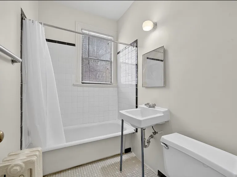 5400 7th St NW #203 — Photo 5
