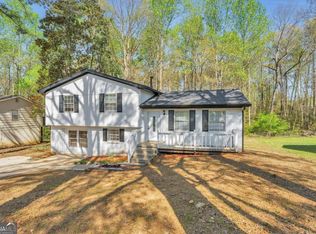 6623 Cambridge Dr, Rex, GA 30273