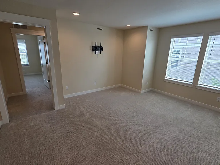 184 Ash Cir — Photo 16