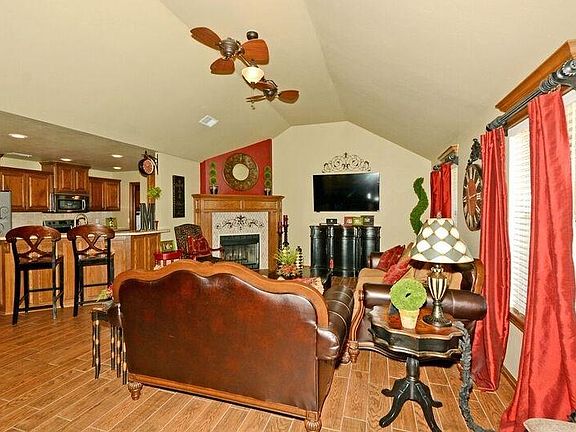 4th image of 144 Eagle Lake Ln