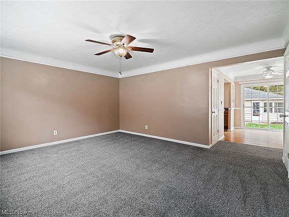 3rd image of 6248 Mandalay Dr