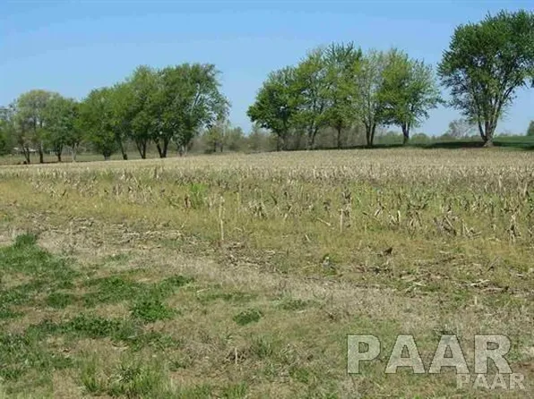 13855 Jubilee Dr, Pekin, IL 61554