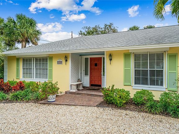 4th image of 3626 Indian River Dr E