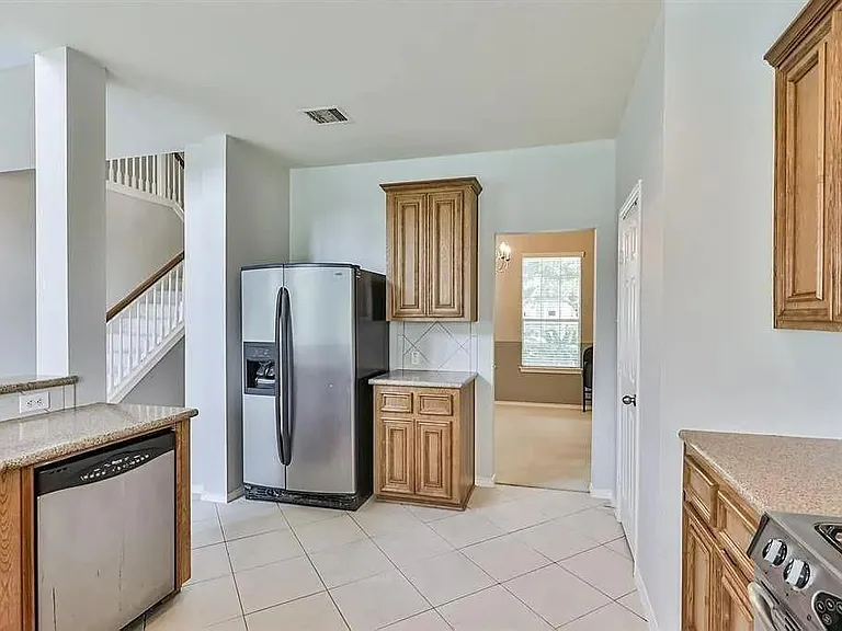 13002 Misty Bay Ln — Photo 8