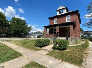 302 S Garfield Ave, Burlington, IA 52601