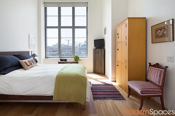 Sold by Modern Spaces | media 1