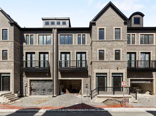 260 Eagle St #11, Newmarket, ON L3Y 1K1