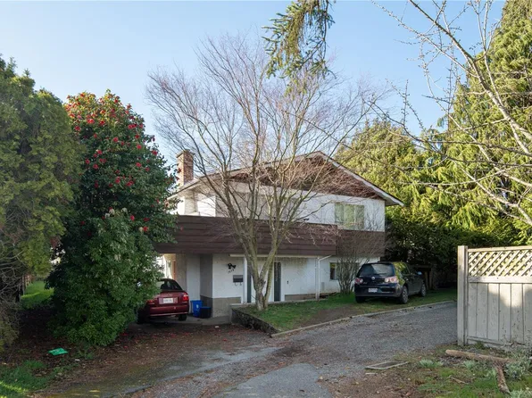 1619 Longacre Dr, Saanich, BC V8N 4M5