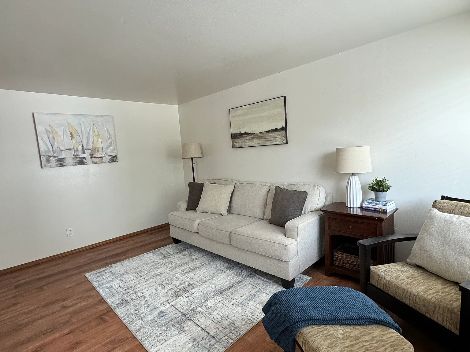 116 E Dewberry Ave — Photo 2
