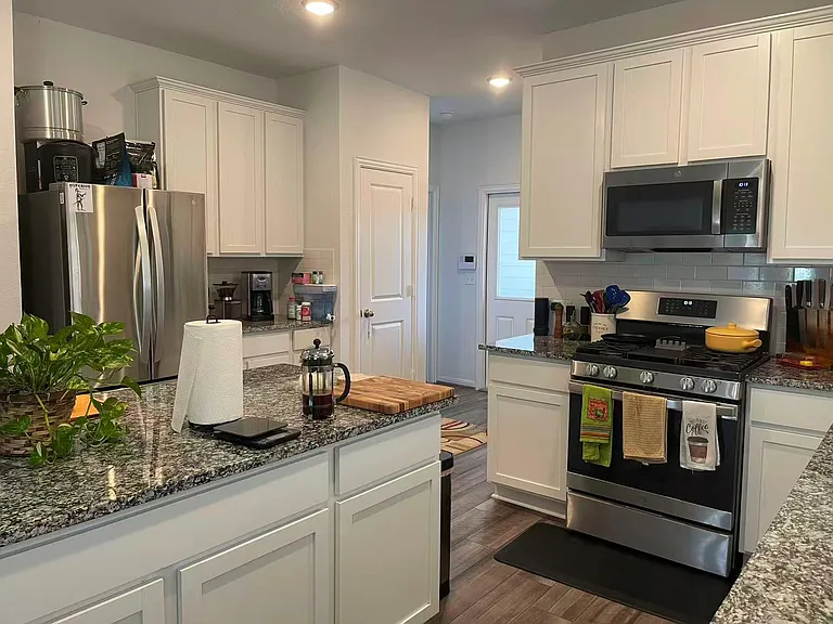 141 Mammoth Dr — Photo 5