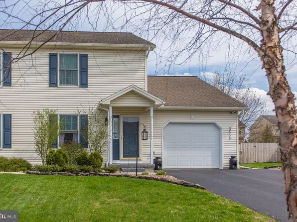 3668 Mountain Shadow Dr, Fayetteville, PA 17222