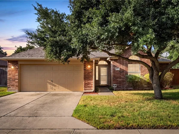 110 Whistlers Bnd, Rockport, TX 78382