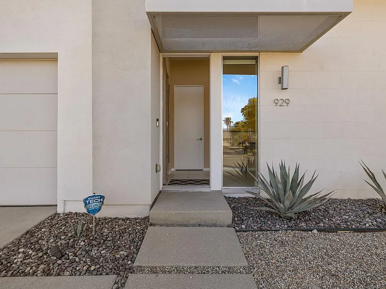 929 Bernardi Ln — Photo 21