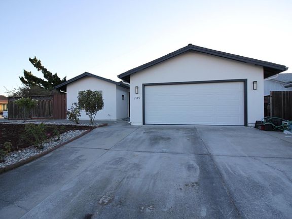 2nd image of 2149 Avenida De Las Flores