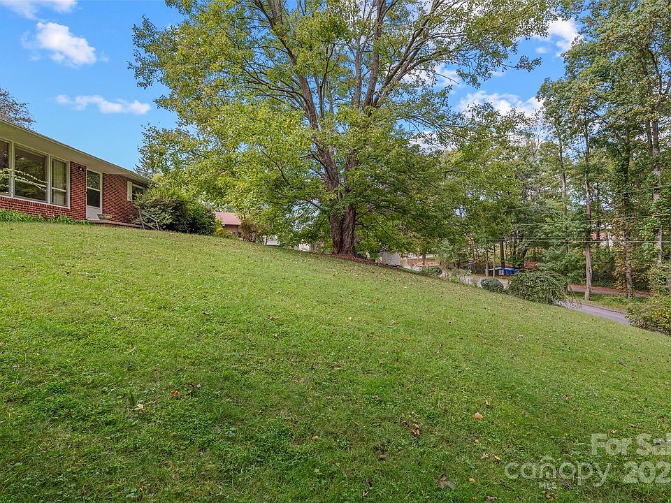 1st image of 25 Baker Dr
