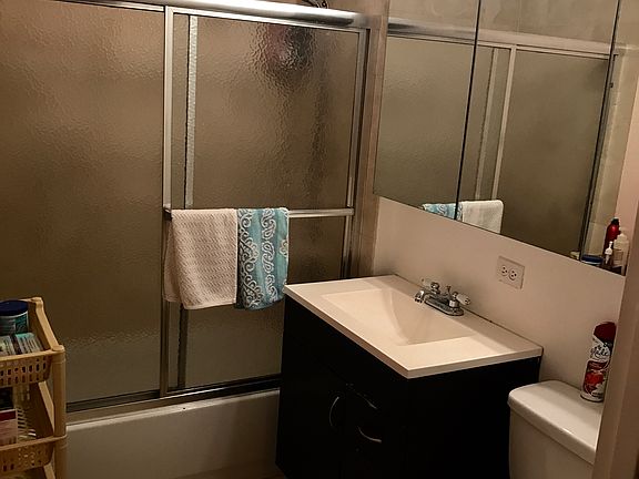 4th image of 40 Oceana Dr W