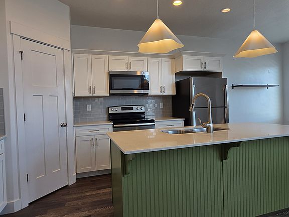 2nd image of 14533 S Juniper Shade Dr