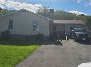 36 Damewood Ave, Princeton, WV 24740