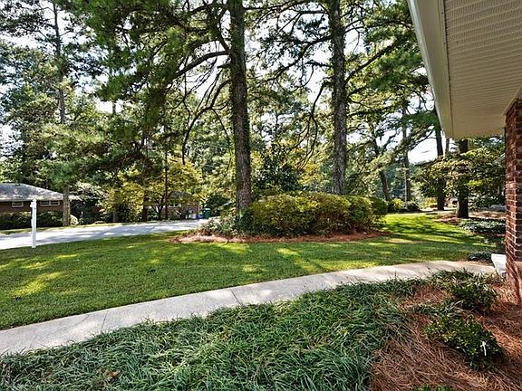 2nd image of 1141 Starline Dr SE