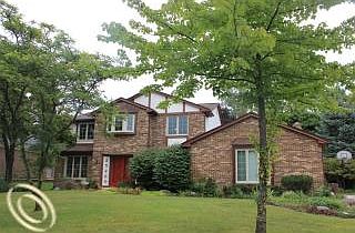 1st image of 25260 Carollton Dr