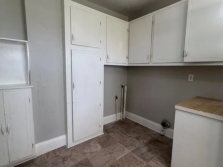 415 Circle Dr W — Photo 4