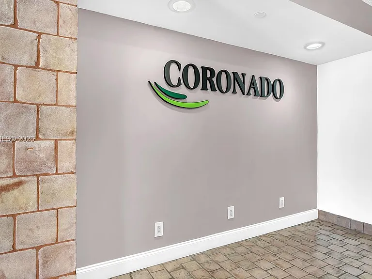 20301 W Country Club Dr #2622 — Photo 3