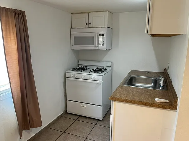 1219 Alta St — Photo 5