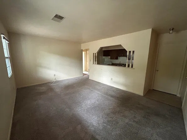 924 Mountain View Rd #9, Vinton, VA 24179